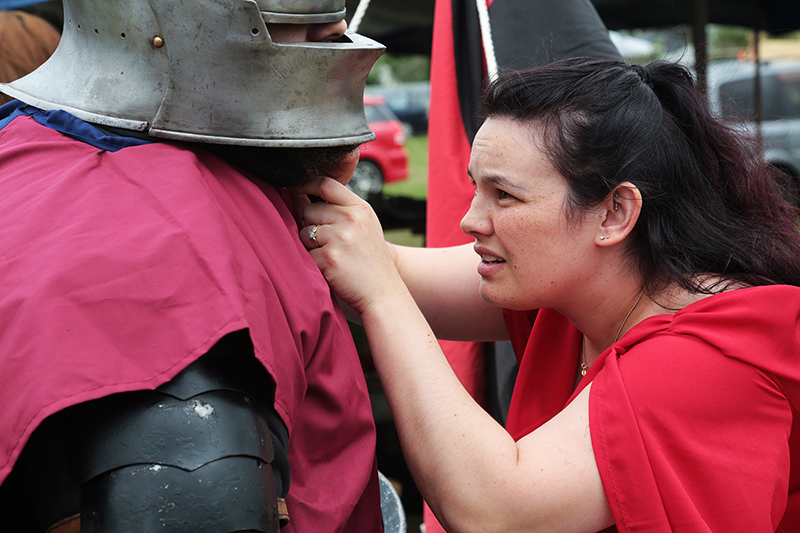 Medieval Market : Swords and Armour : Medieval Fighting : Levin : New Zealand : Richard Moore : Journalist : Photographer :